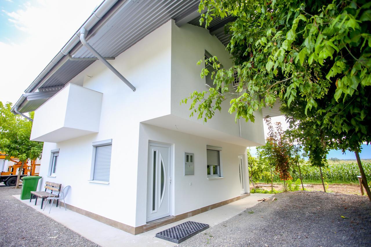 Apartments River Una 4 Bihać Exterior foto